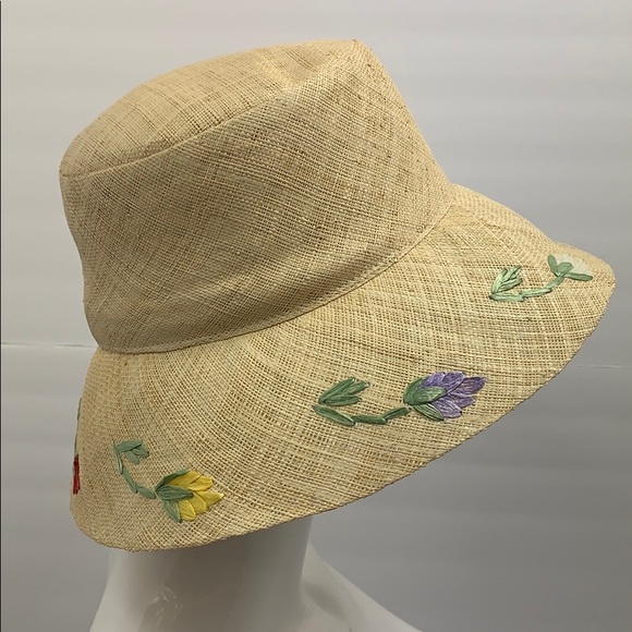 Handmade straw bucket Hat - Picture 7 of 13